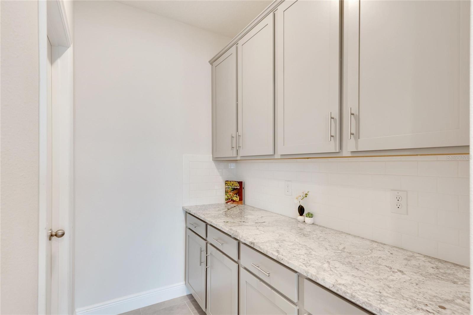 5661 HAWKS CAY ST, APOLLO BEACH, FL, 33572