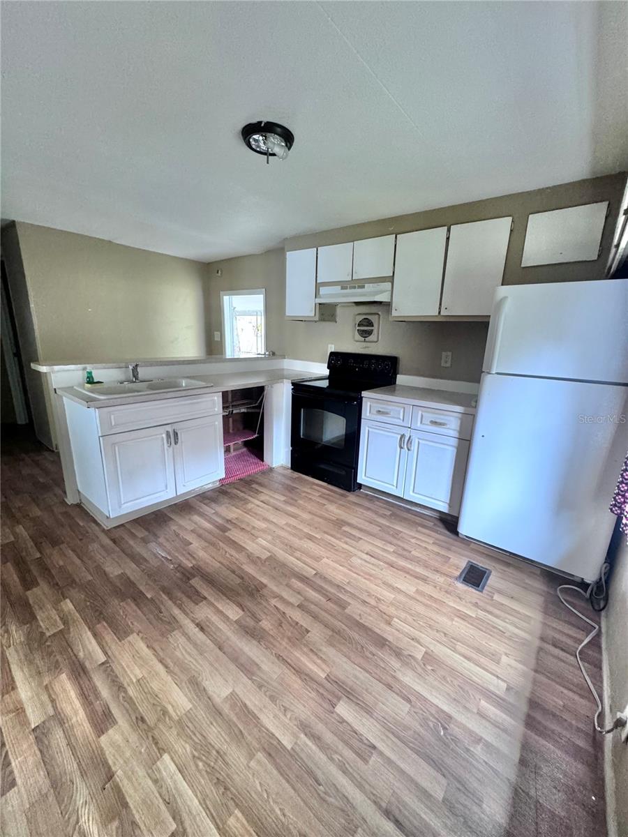 38142 PALM GROVE DR, ZEPHYRHILLS, FL, 33542