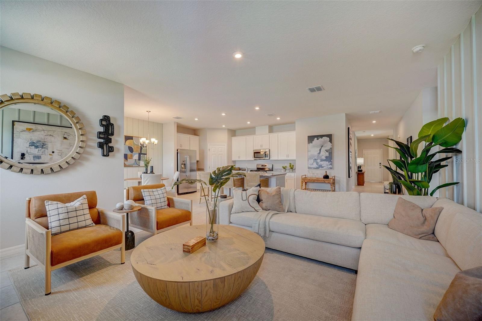 1688 BLUE LAGOON CIR, MASCOTTE, FL, 34753