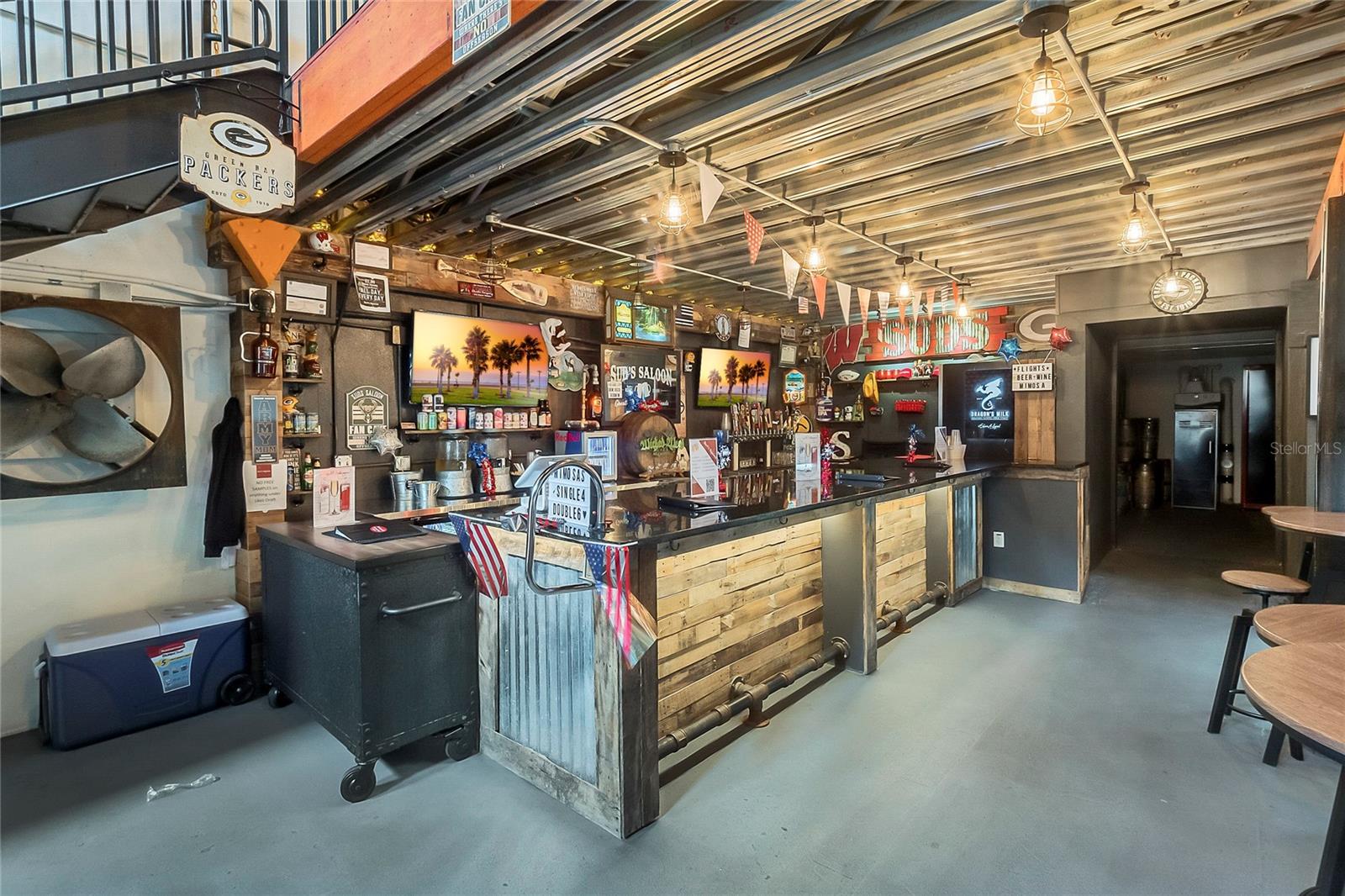 1688 BLUE LAGOON CIR, MASCOTTE, FL, 34753