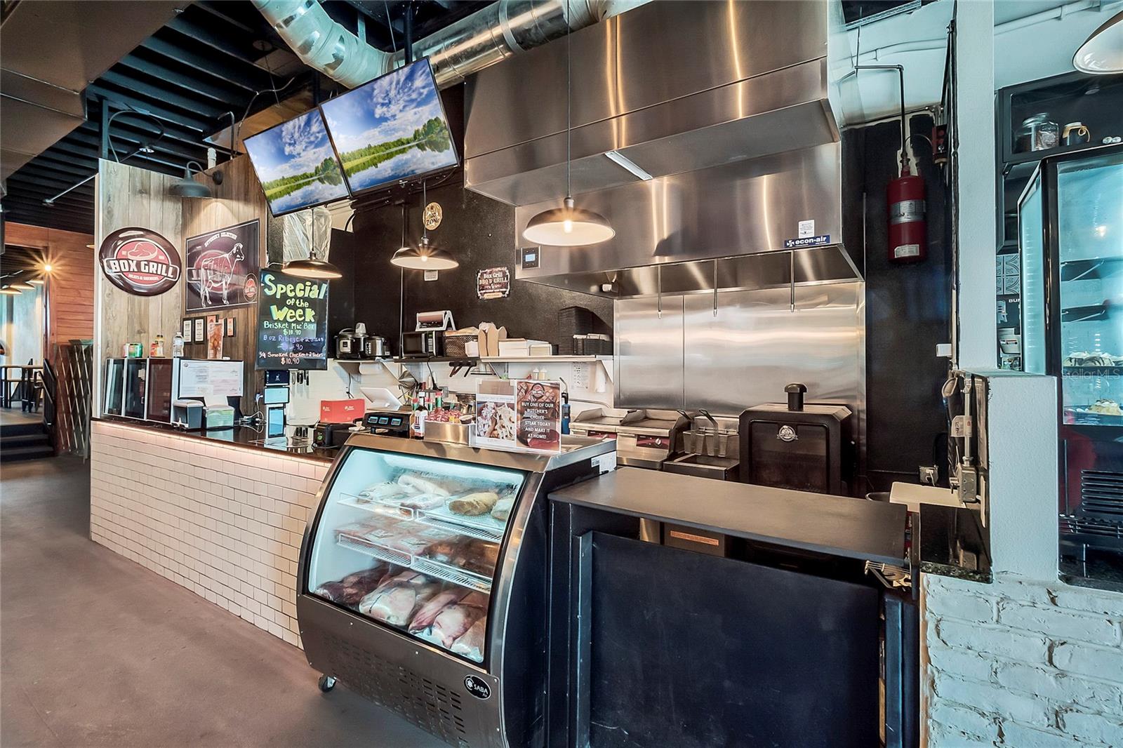 1688 BLUE LAGOON CIR, MASCOTTE, FL, 34753