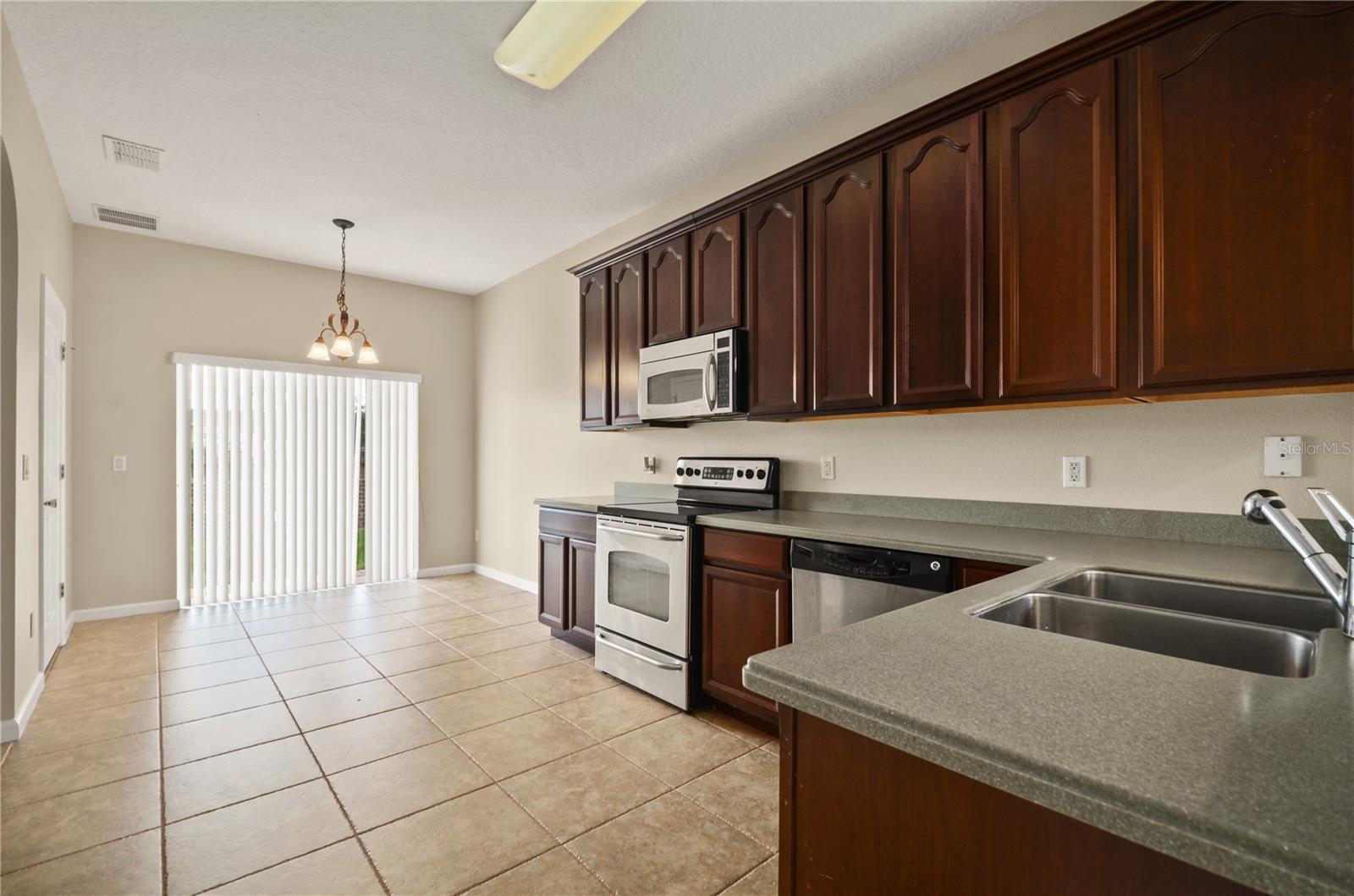 889 PARK GROVE CT, ORLANDO, FL, 32828