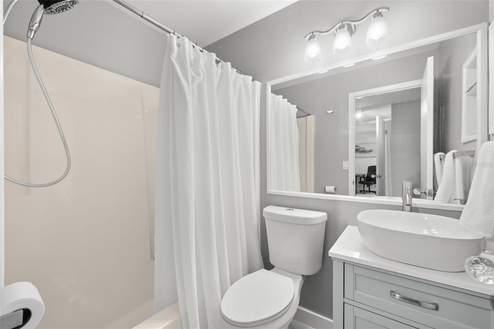 3245 BENEVA RD #201, SARASOTA, FL, 34232