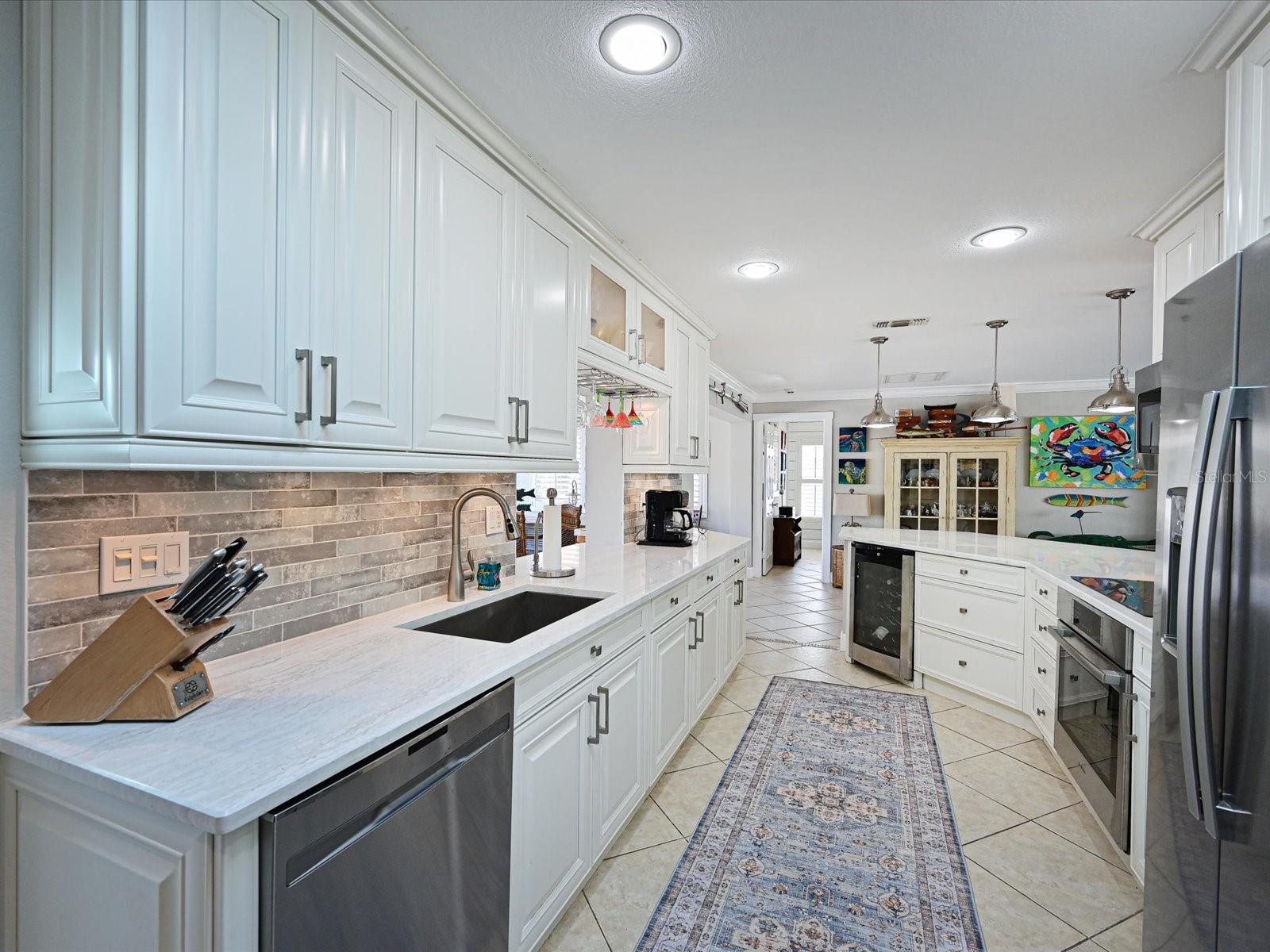 10404 SANDPIPER RD W, BRADENTON, FL, 34209