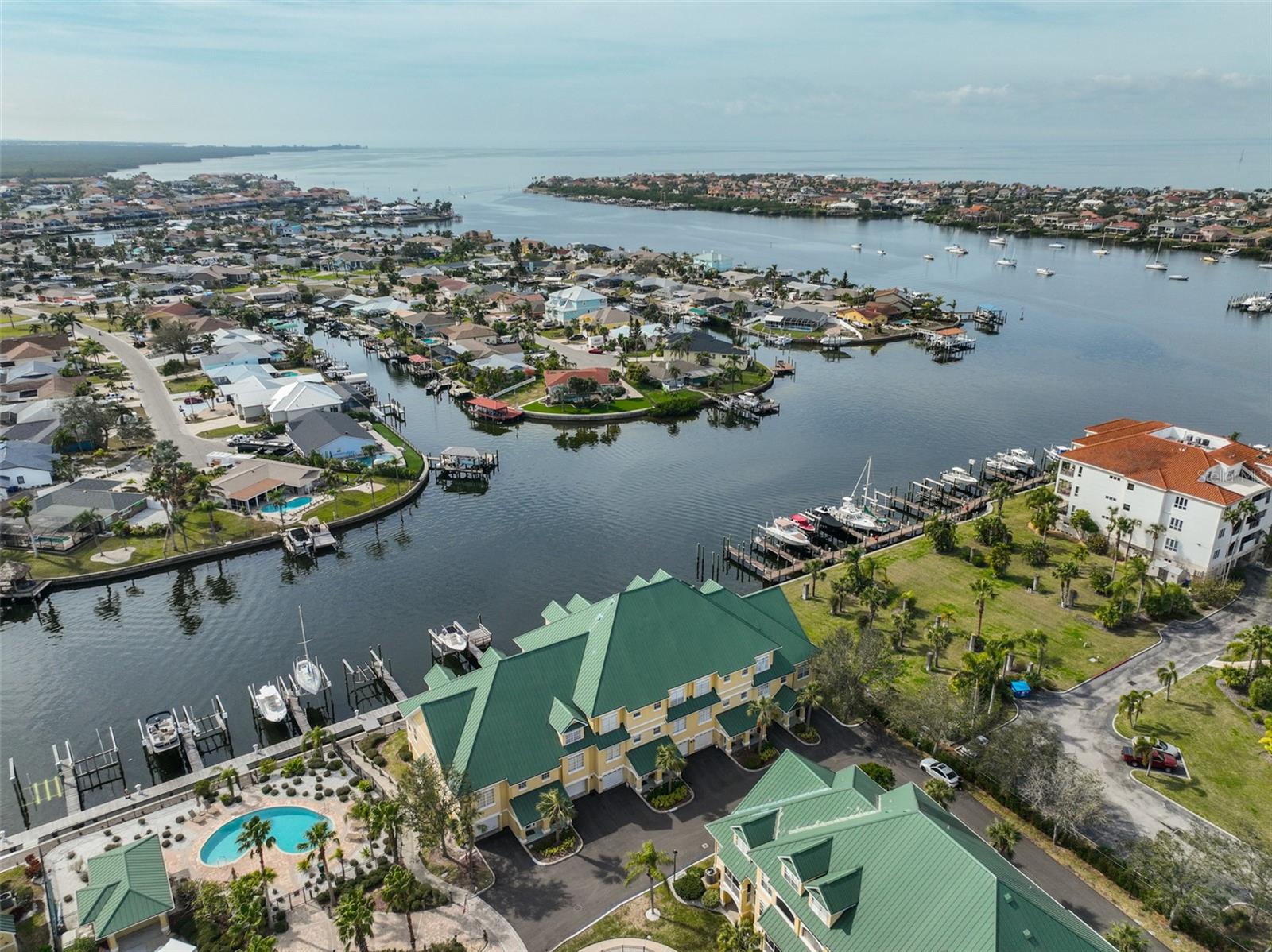 6440 SUNSET BAY CIR, APOLLO BEACH, FL, 33572