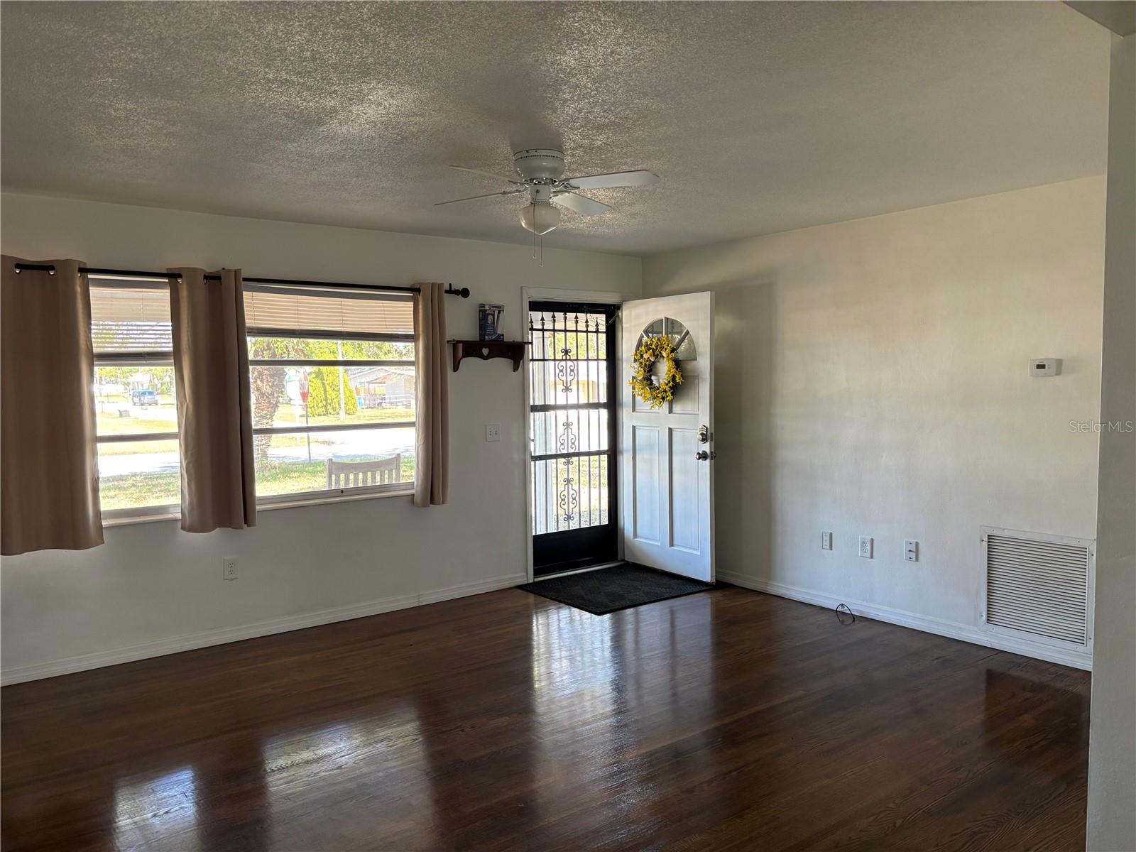 250 E ROBERTS ST, ORANGE CITY, FL, 32763