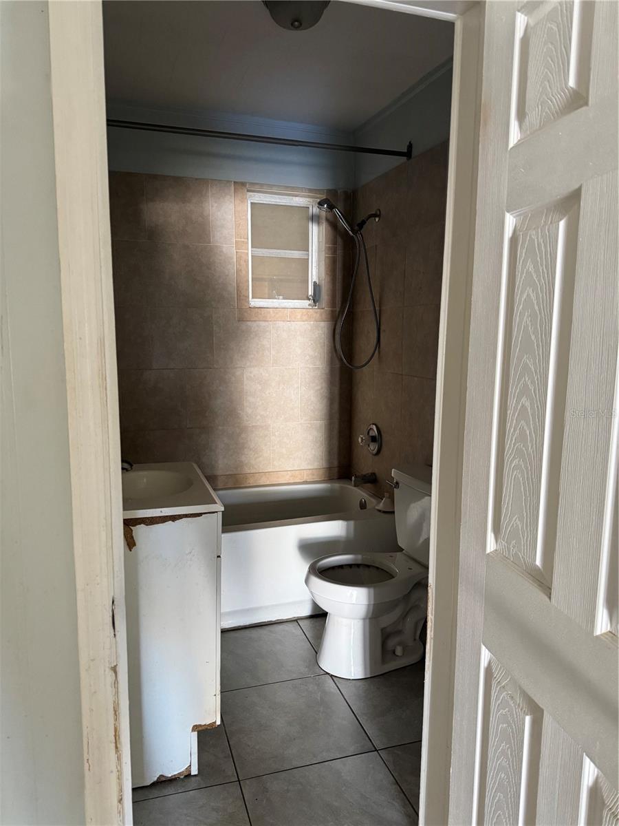 3235 24TH ST N, ST PETERSBURG, FL, 33713