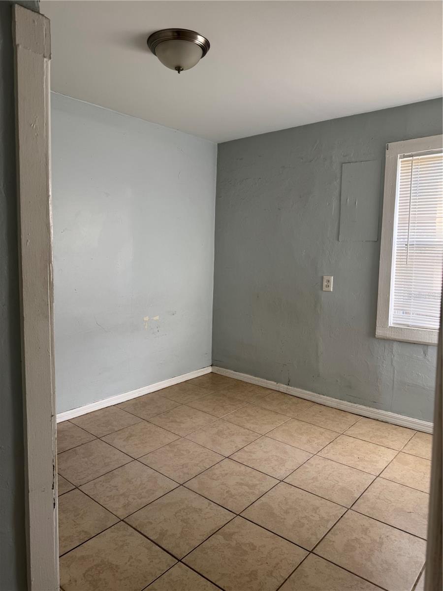 3235 24TH ST N, ST PETERSBURG, FL, 33713