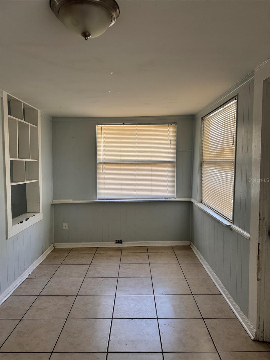 3235 24TH ST N, ST PETERSBURG, FL, 33713