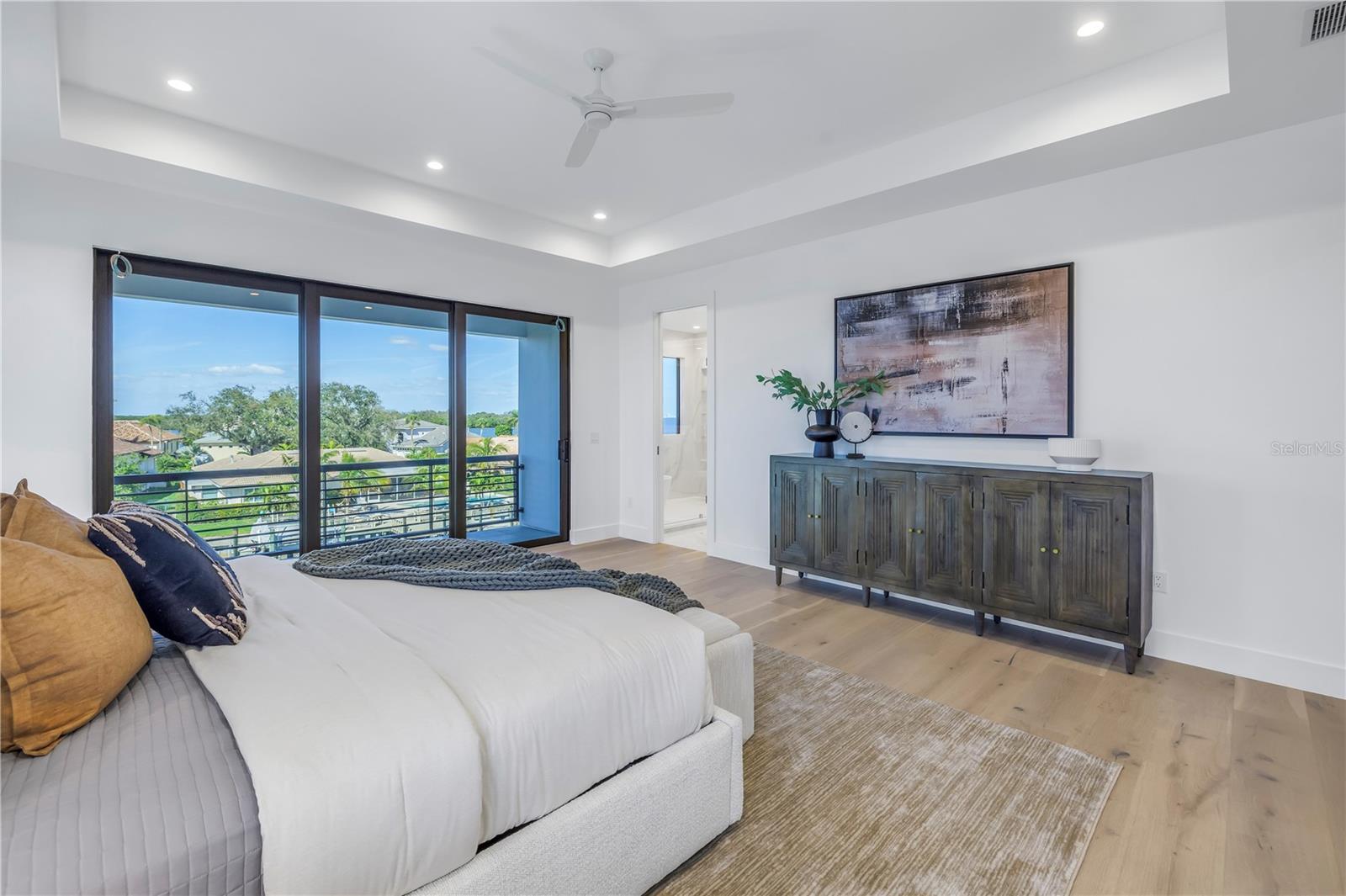 TB8344767 Property Photo