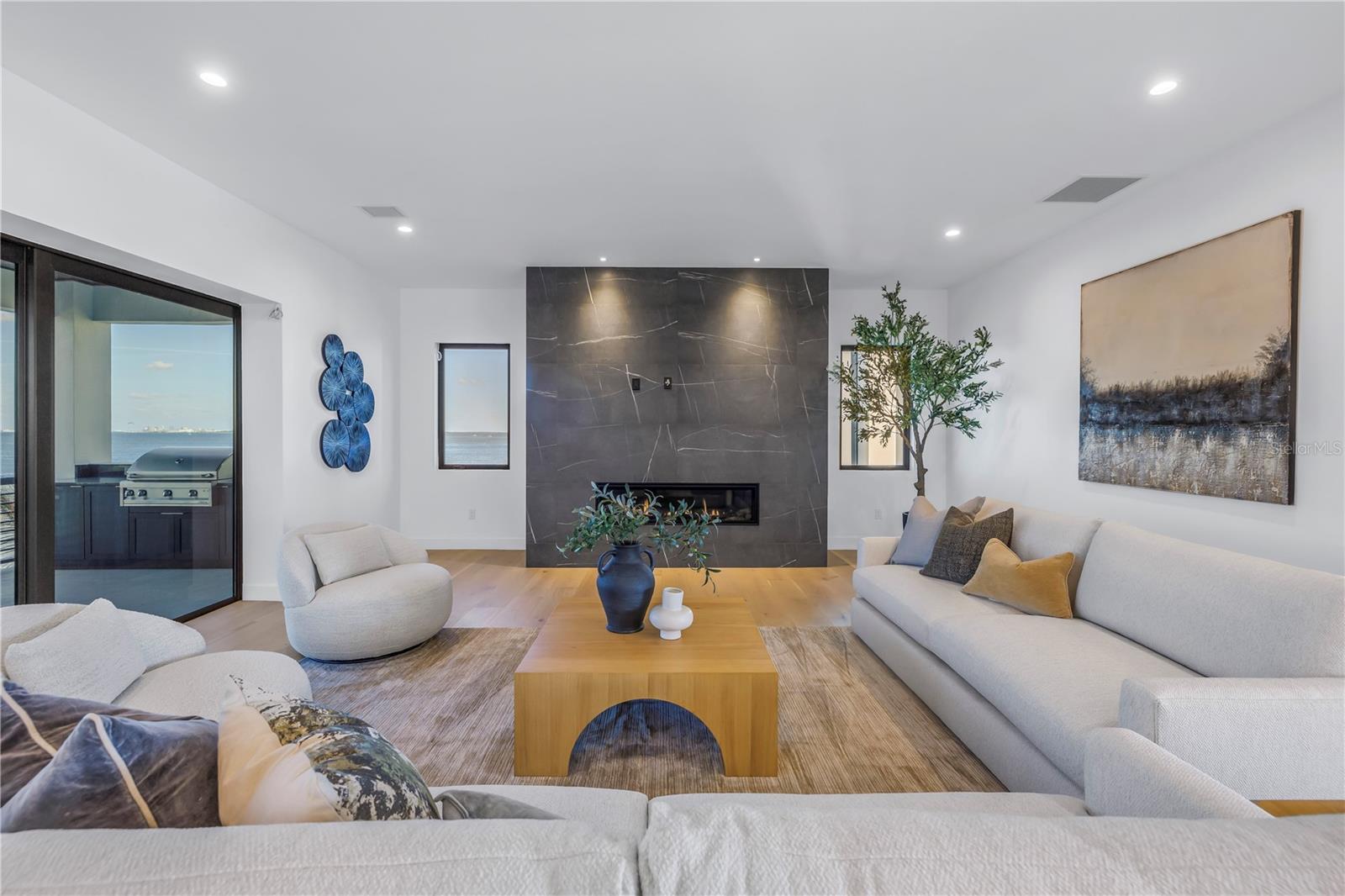 TB8344767 Property Photo