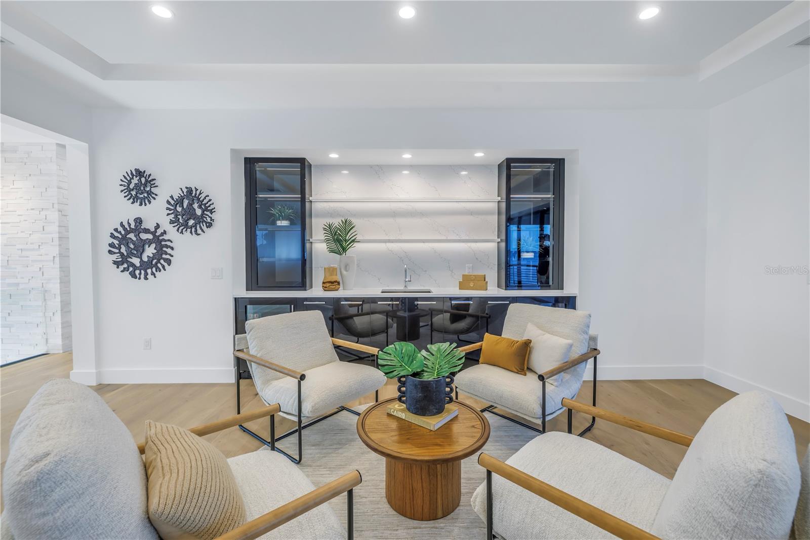 TB8344767 Property Photo