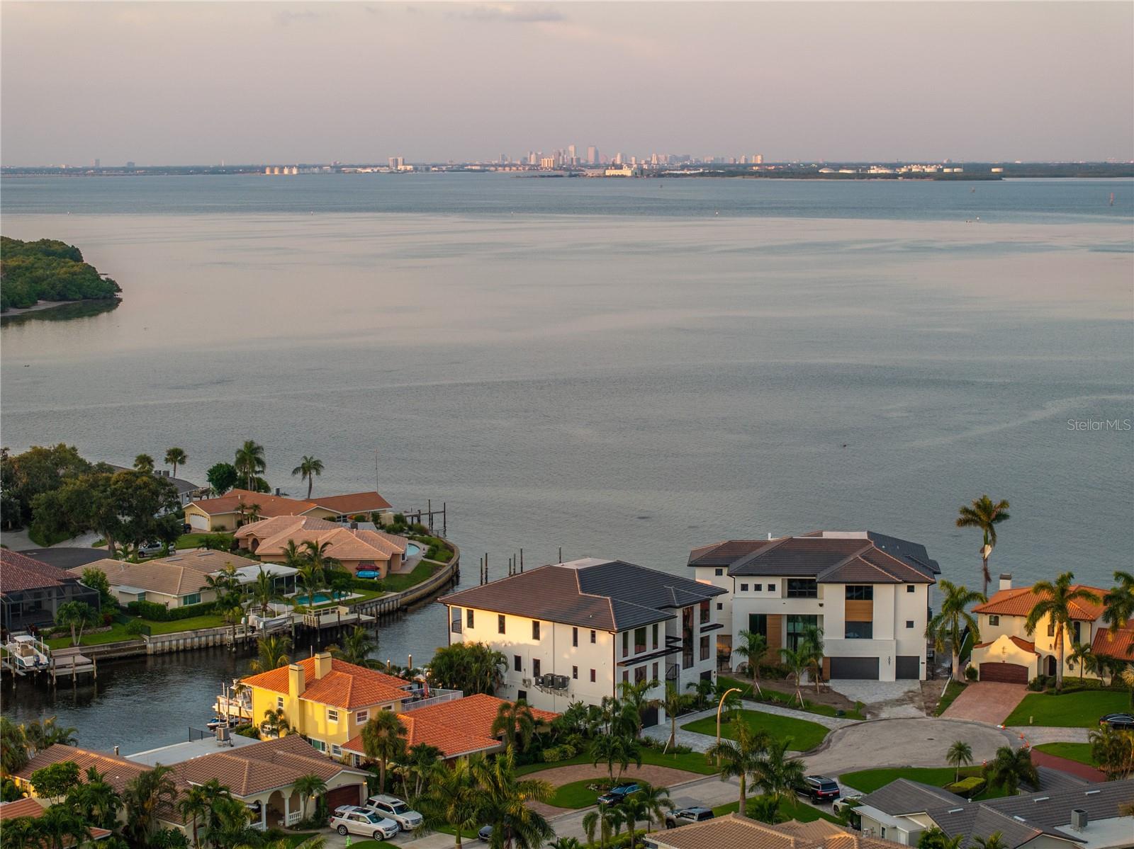 TB8344767 Property Photo