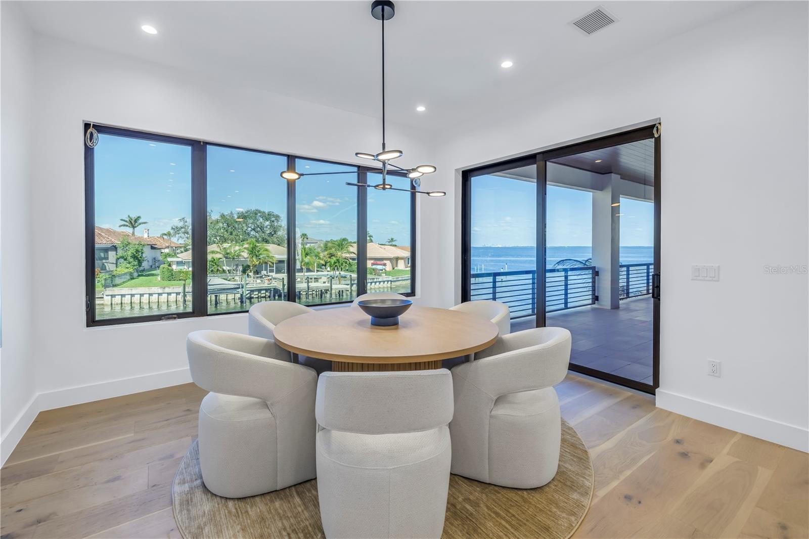 TB8344767 Property Photo