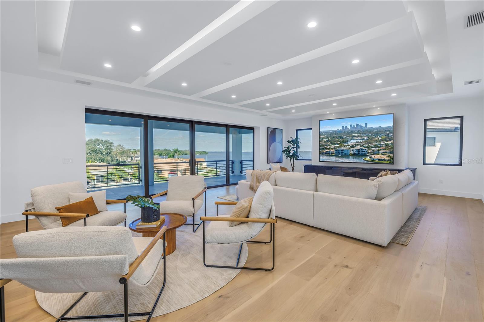 TB8344767 Property Photo