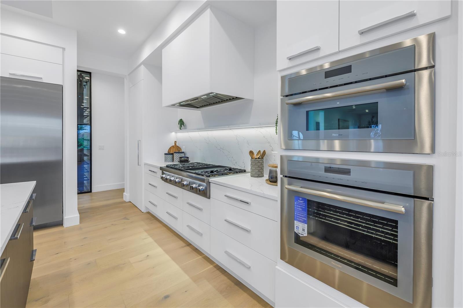 TB8344767 Property Photo