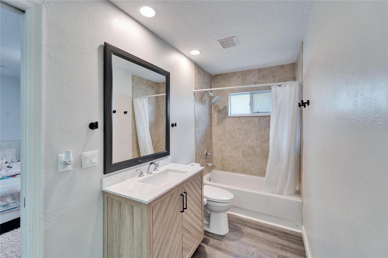 5206 WHISPERING LEAF TRL, VALRICO, FL, 33596