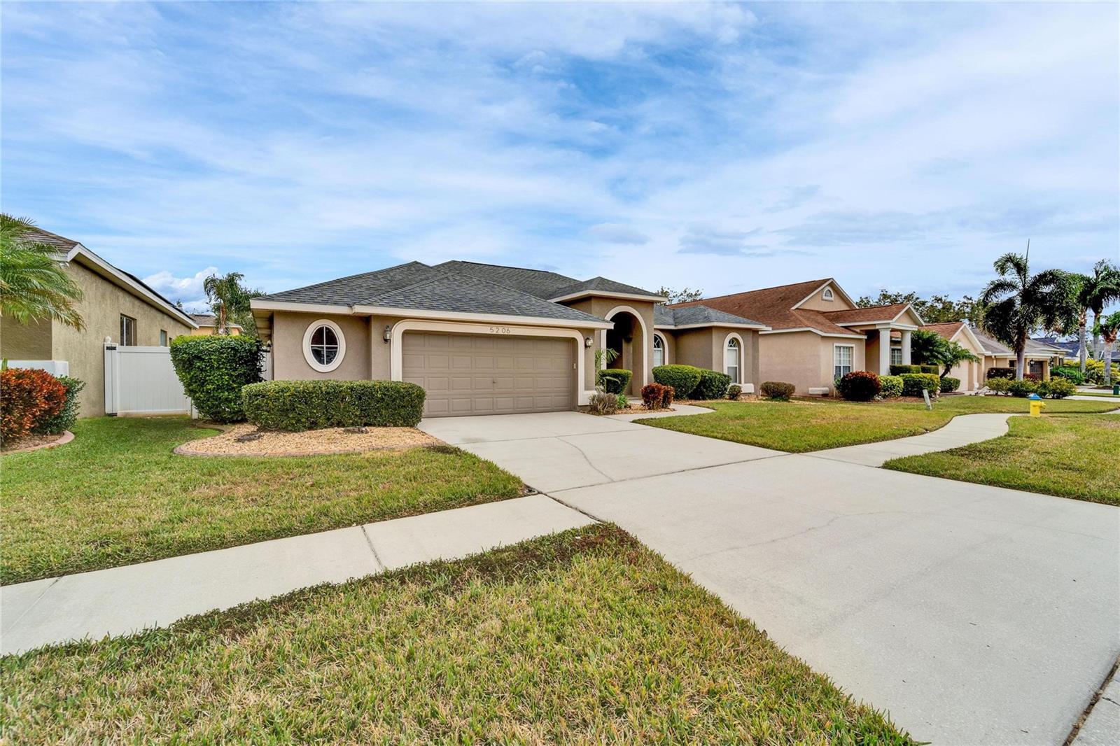 5206 WHISPERING LEAF TRL, VALRICO, FL, 33596