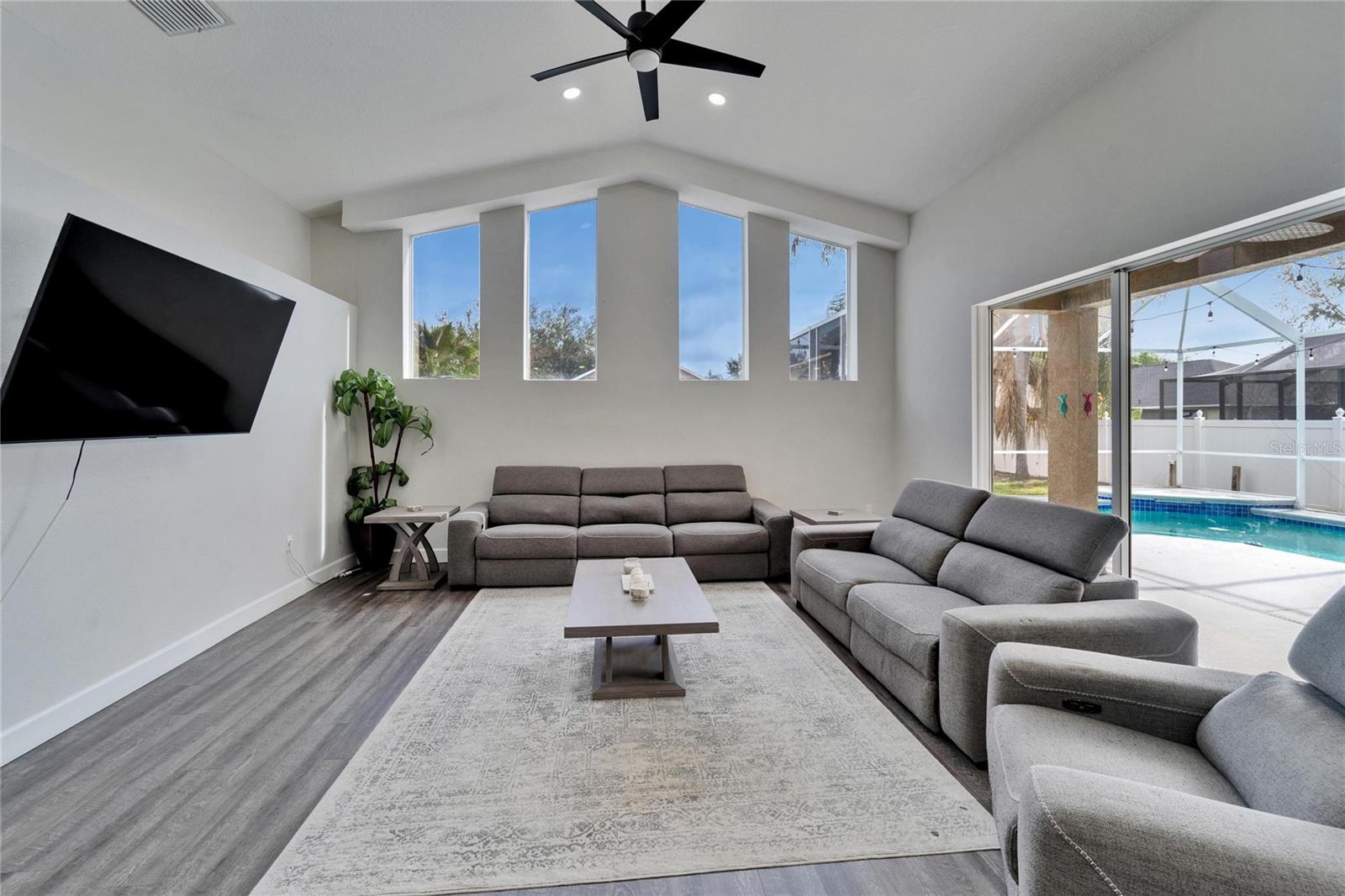 5206 WHISPERING LEAF TRL, VALRICO, FL, 33596