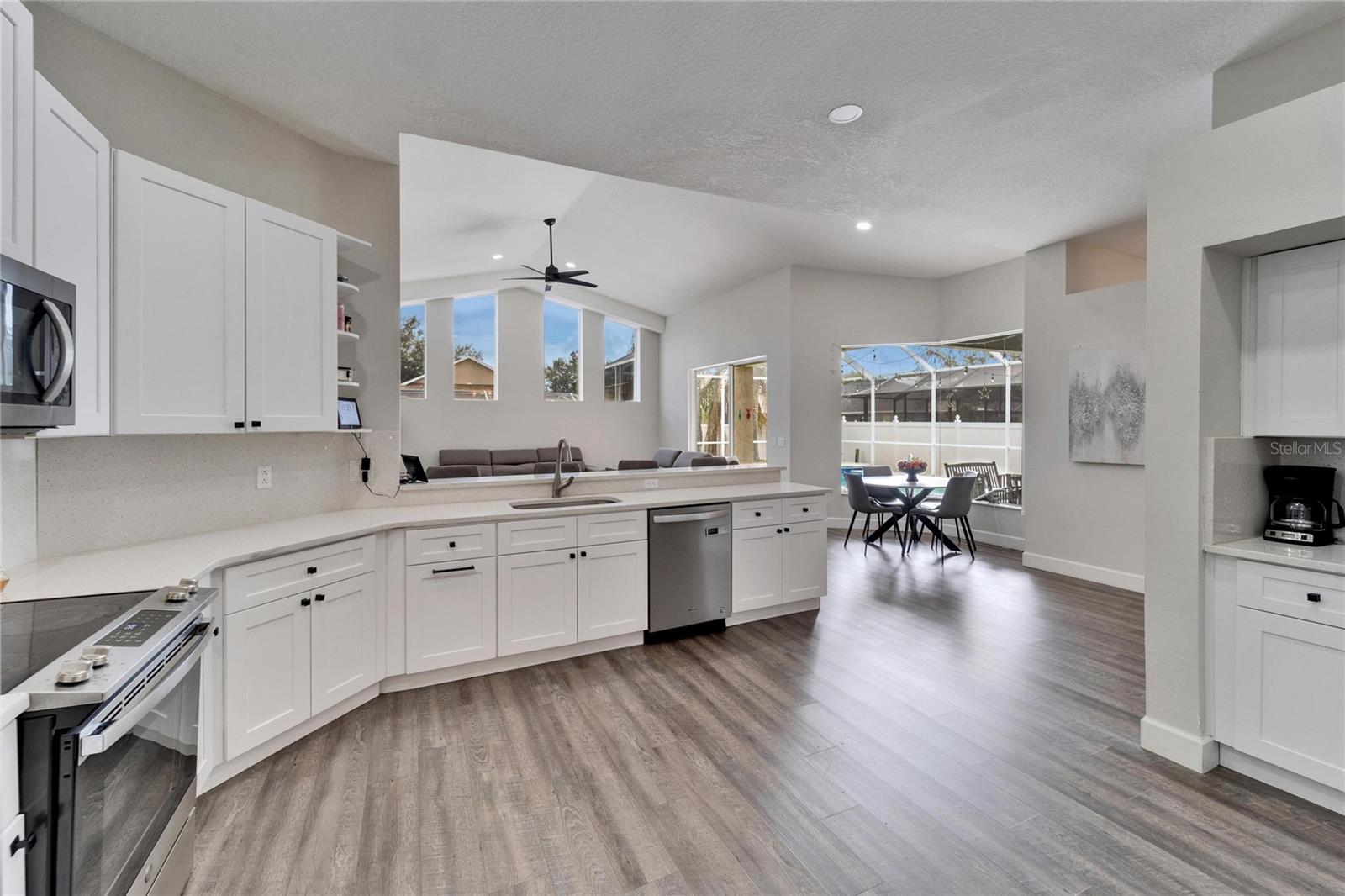 5206 WHISPERING LEAF TRL, VALRICO, FL, 33596