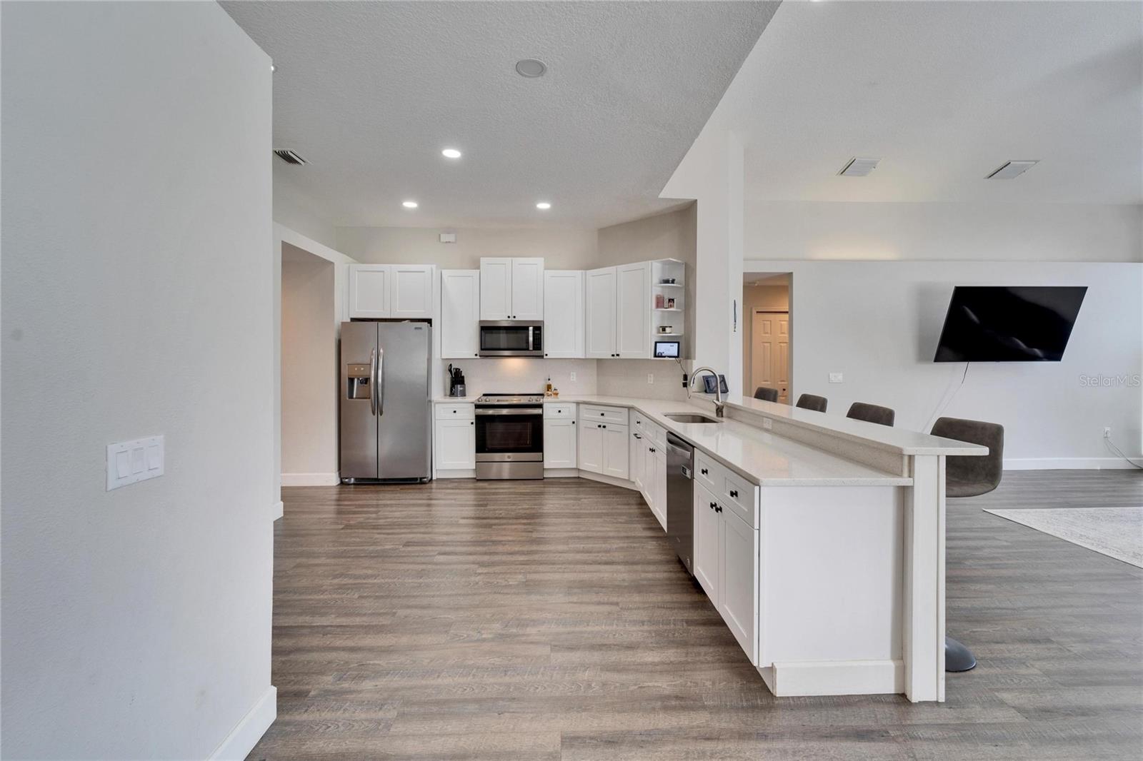 5206 WHISPERING LEAF TRL, VALRICO, FL, 33596