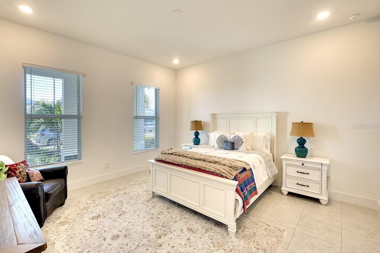 8066 REDONDA LOOP, BRADENTON, FL, 34202