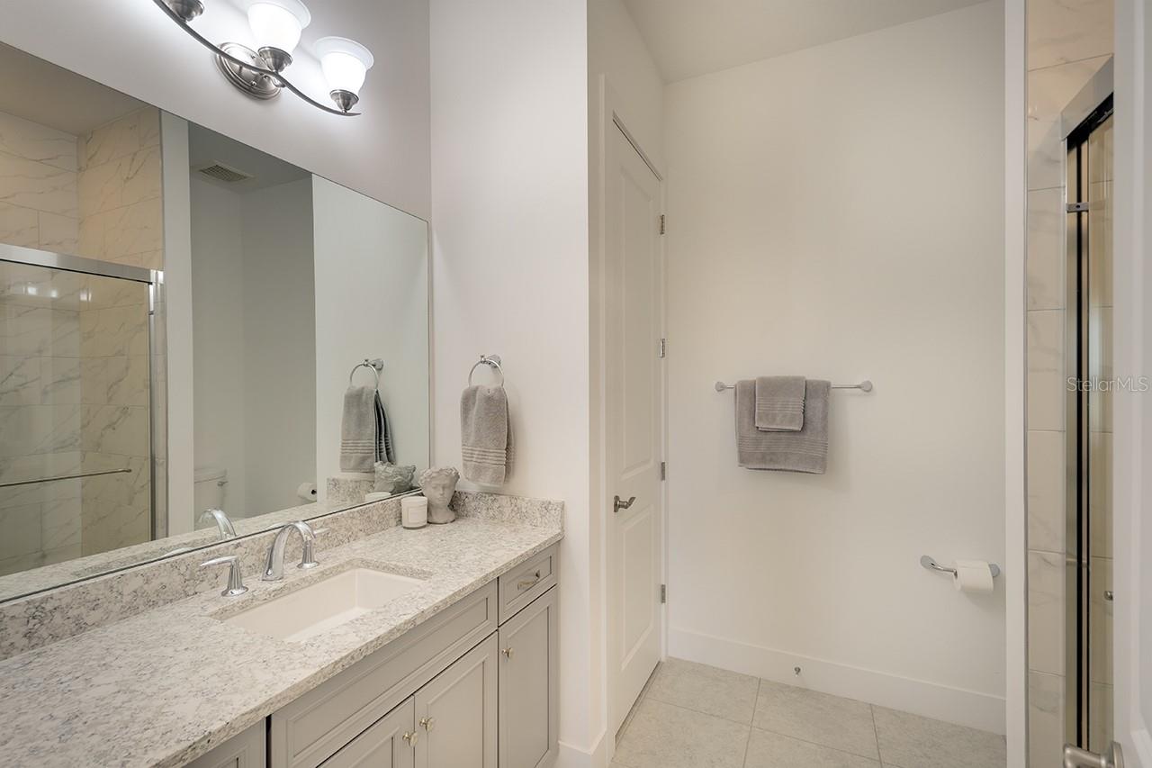 8066 REDONDA LOOP, BRADENTON, FL, 34202