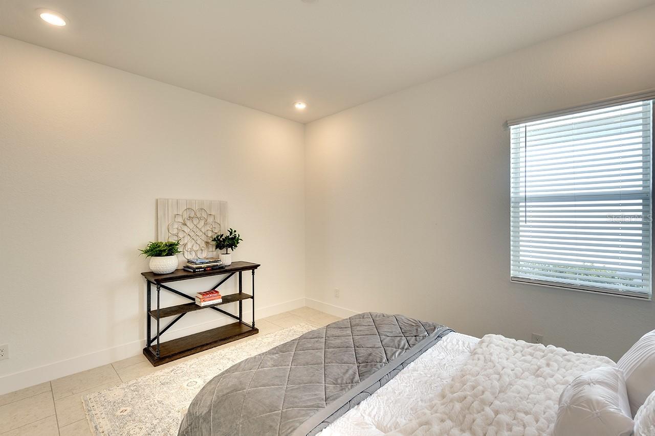 8066 REDONDA LOOP, BRADENTON, FL, 34202