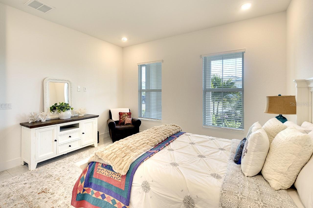 8066 REDONDA LOOP, BRADENTON, FL, 34202