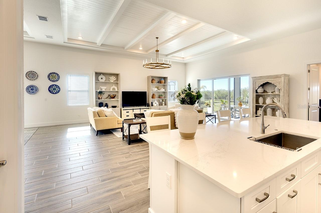 8066 REDONDA LOOP, BRADENTON, FL, 34202