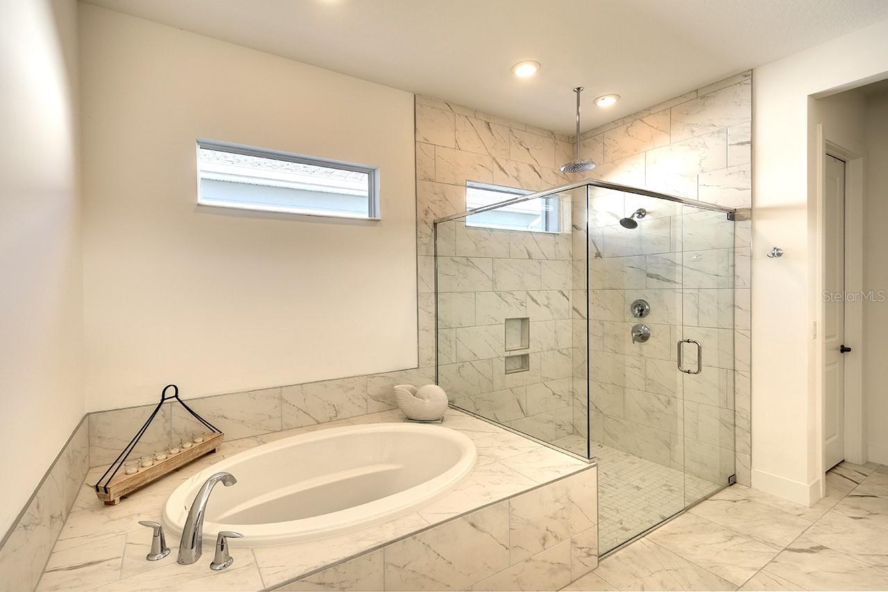 8066 REDONDA LOOP, BRADENTON, FL, 34202