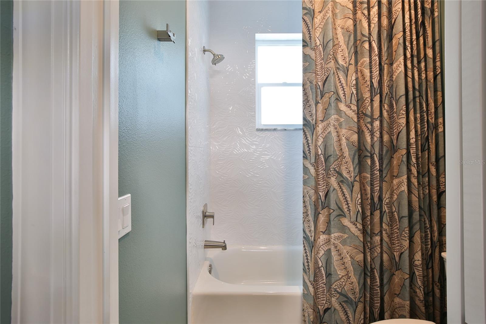 262 ISLAND CIR, SARASOTA, FL, 34242