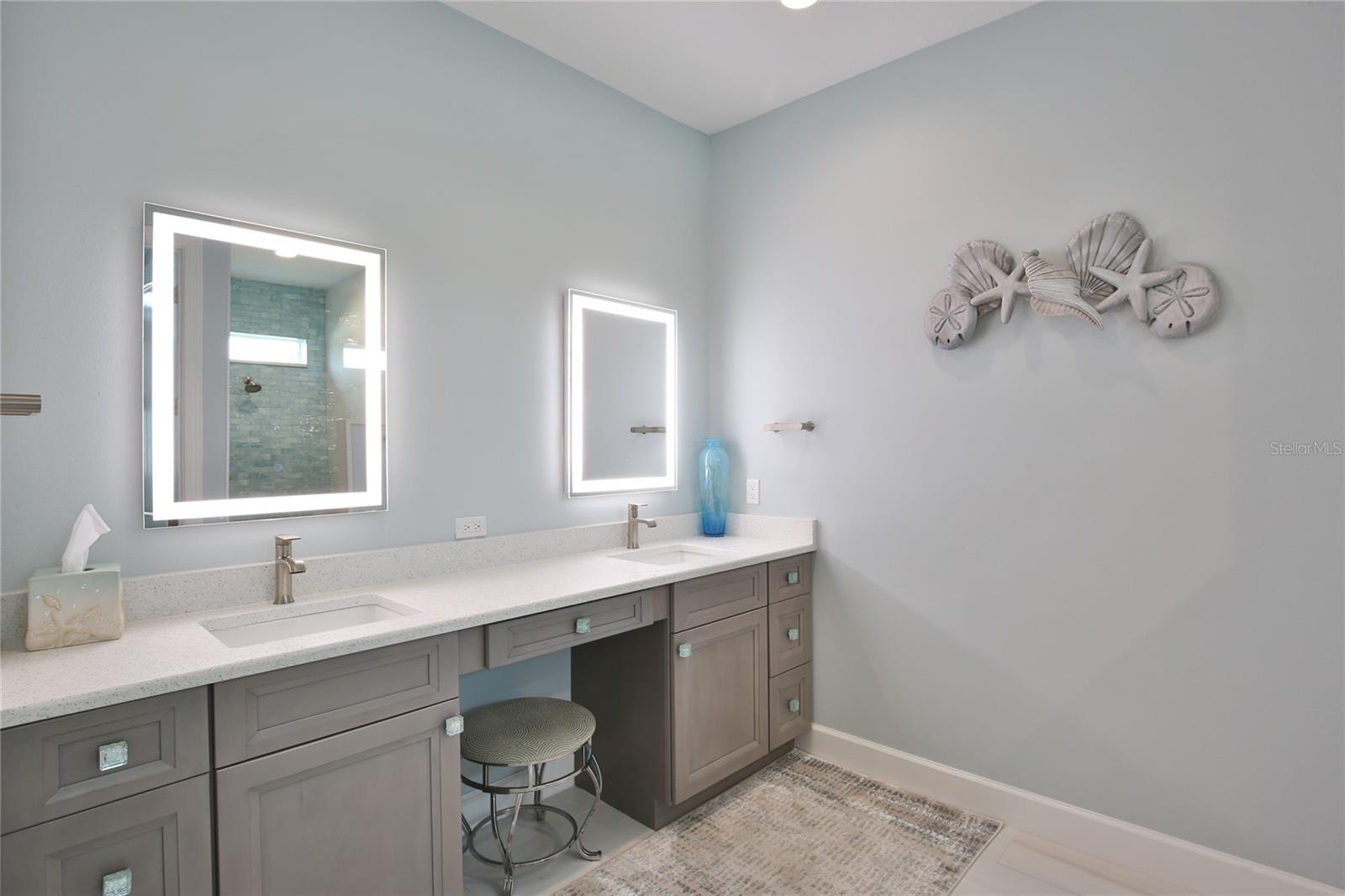 262 ISLAND CIR, SARASOTA, FL, 34242
