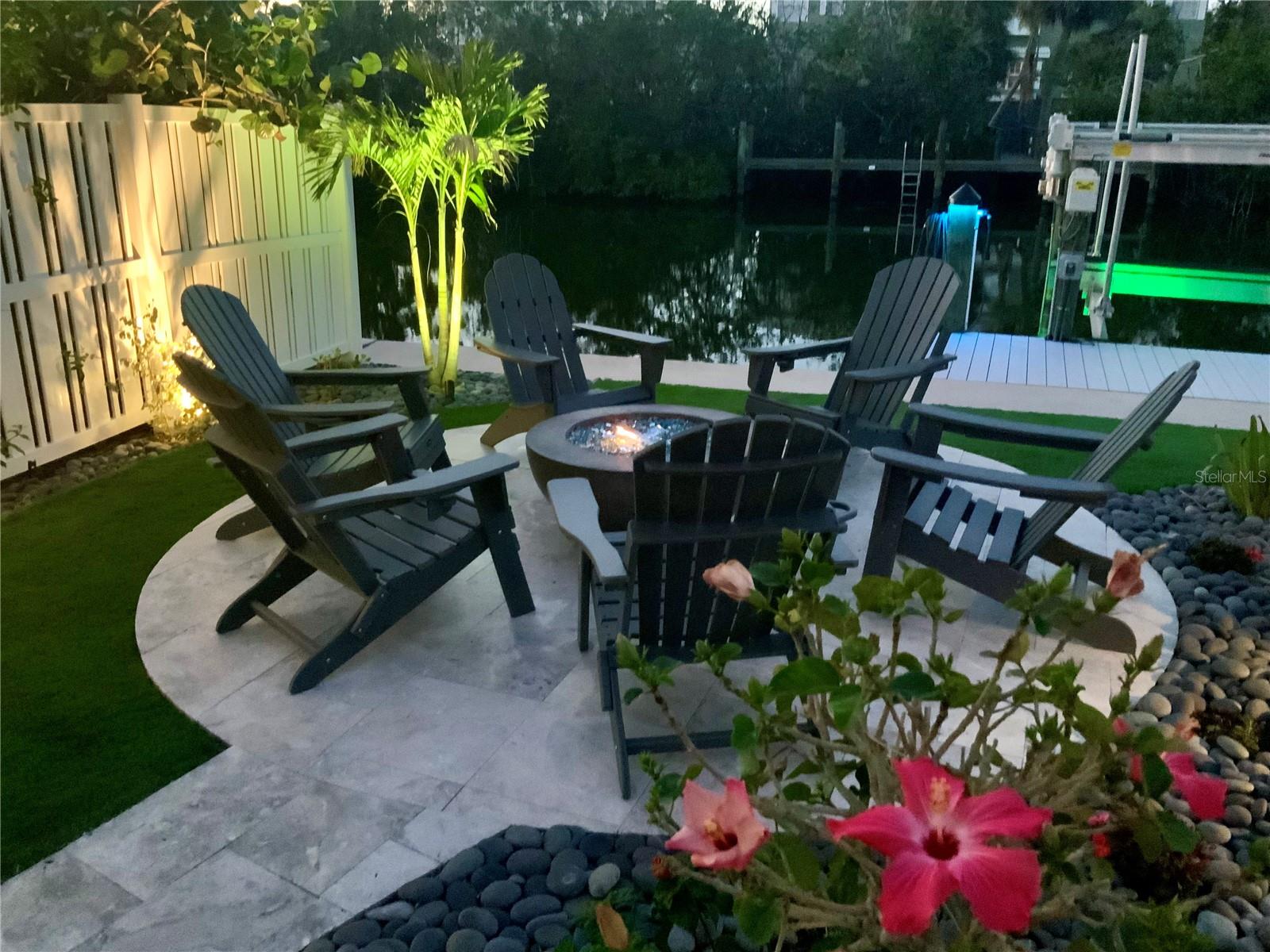 262 ISLAND CIR, SARASOTA, FL, 34242
