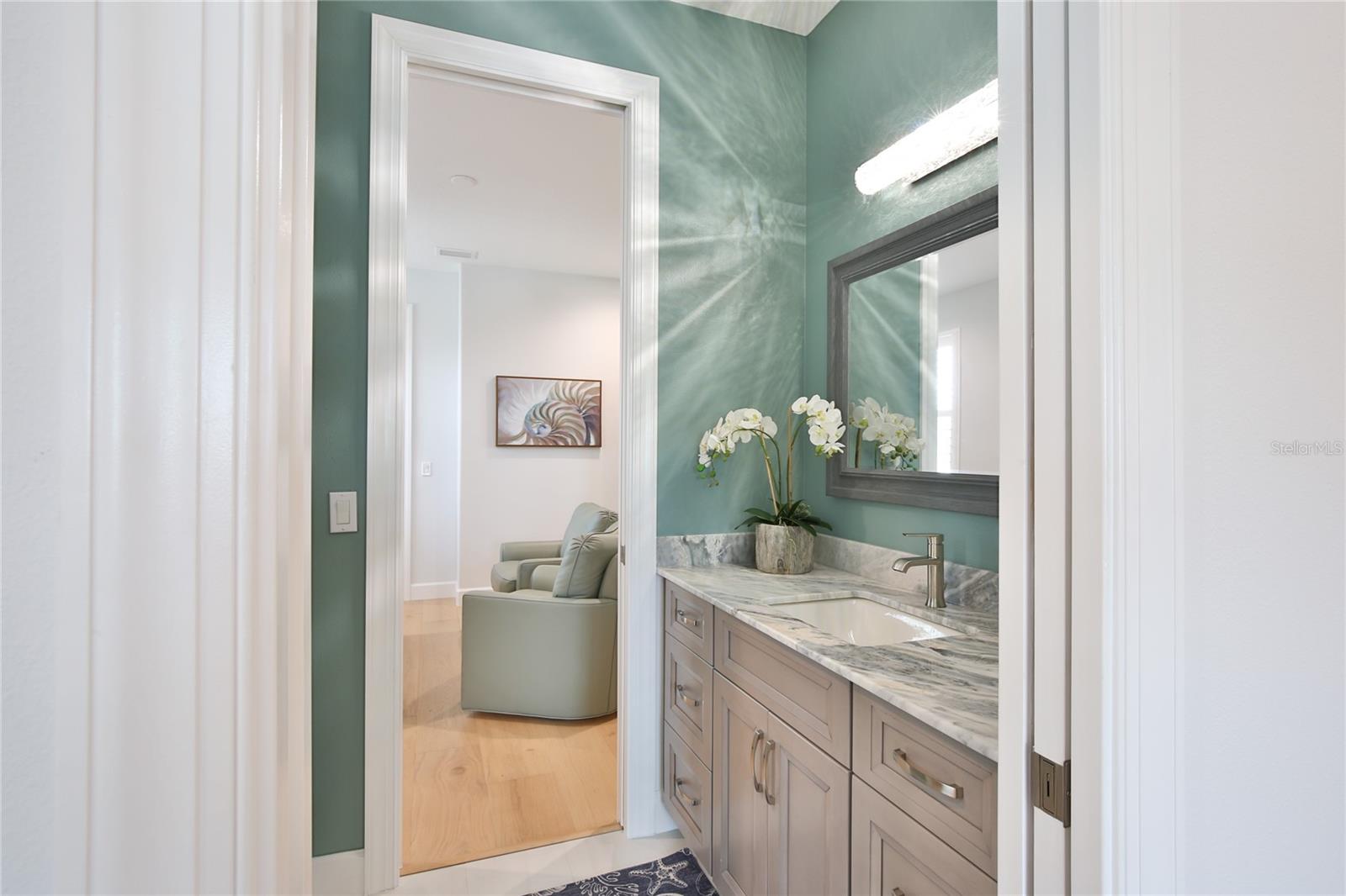 262 ISLAND CIR, SARASOTA, FL, 34242