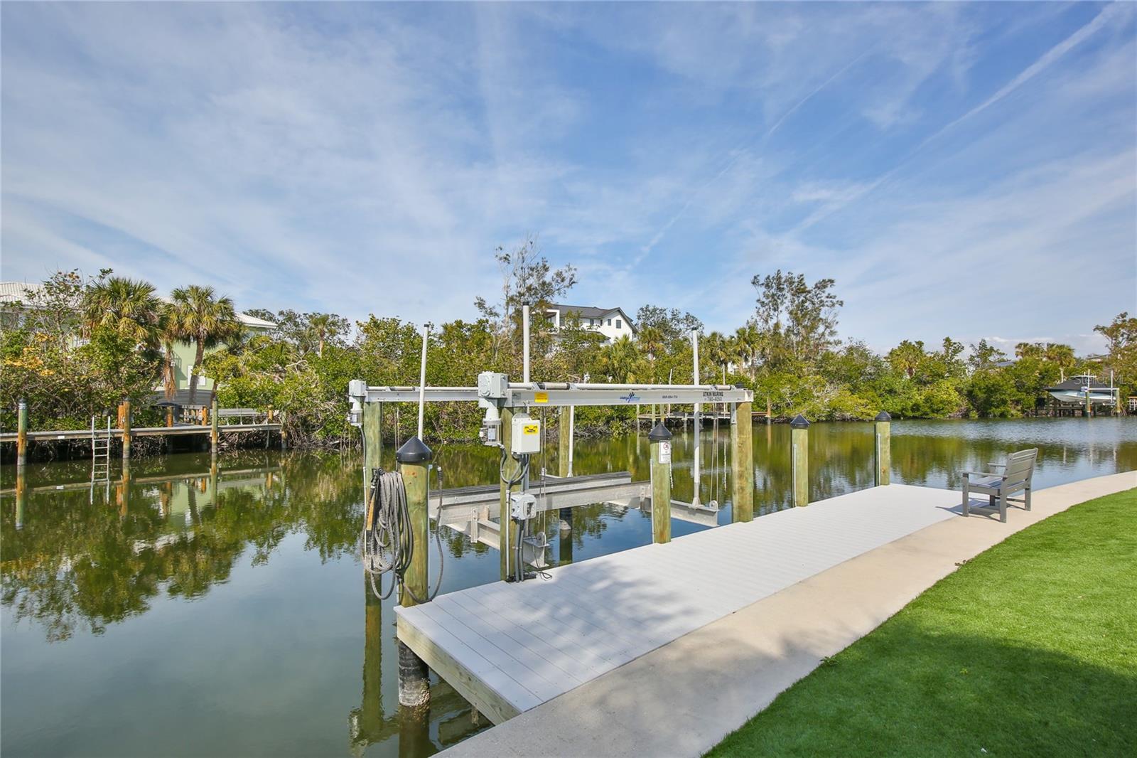 262 ISLAND CIR, SARASOTA, FL, 34242