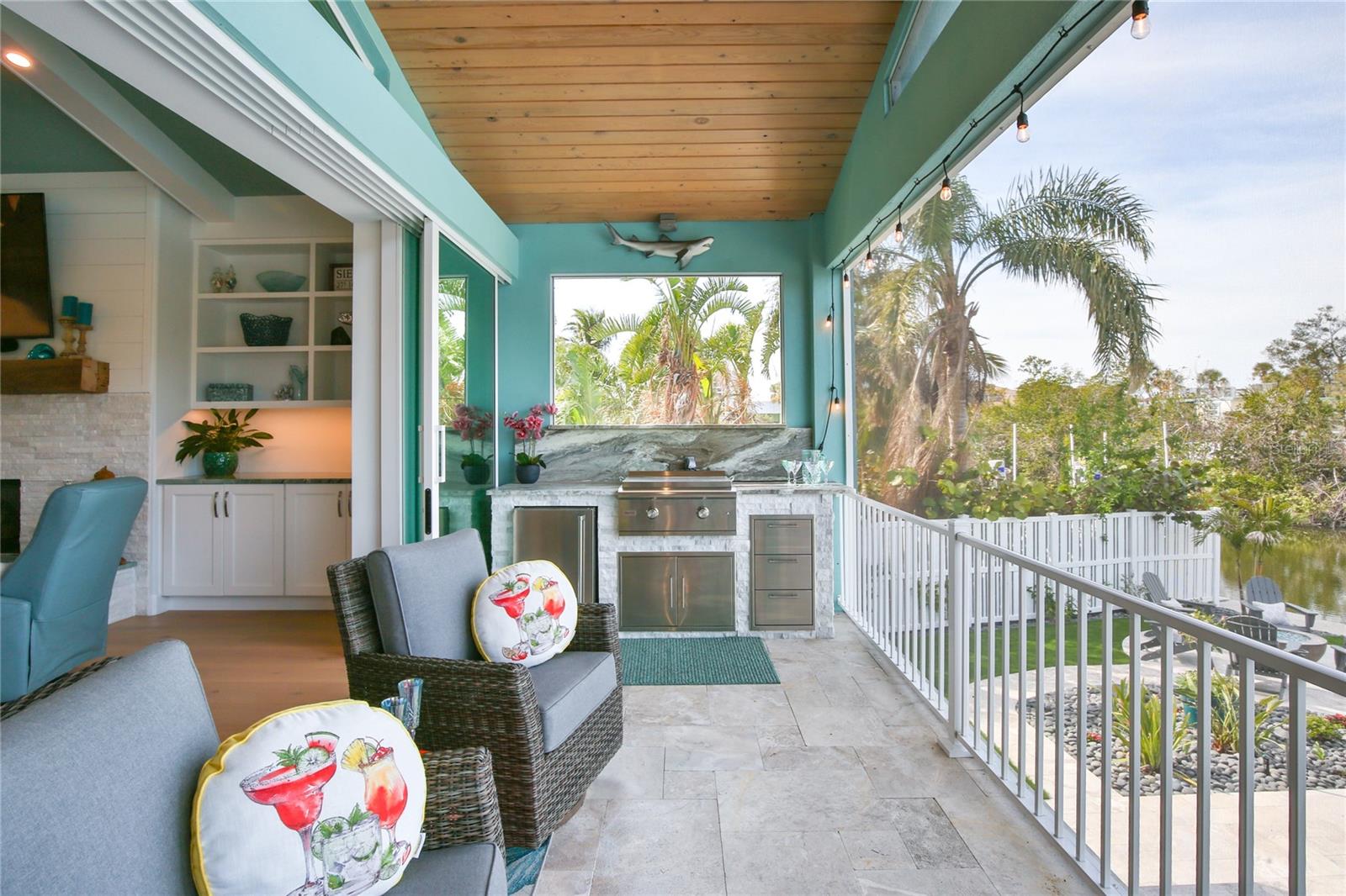 262 ISLAND CIR, SARASOTA, FL, 34242