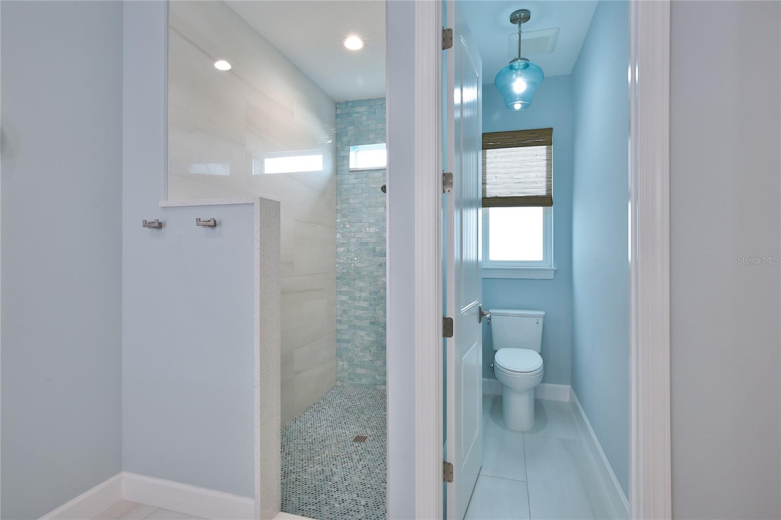 262 ISLAND CIR, SARASOTA, FL, 34242