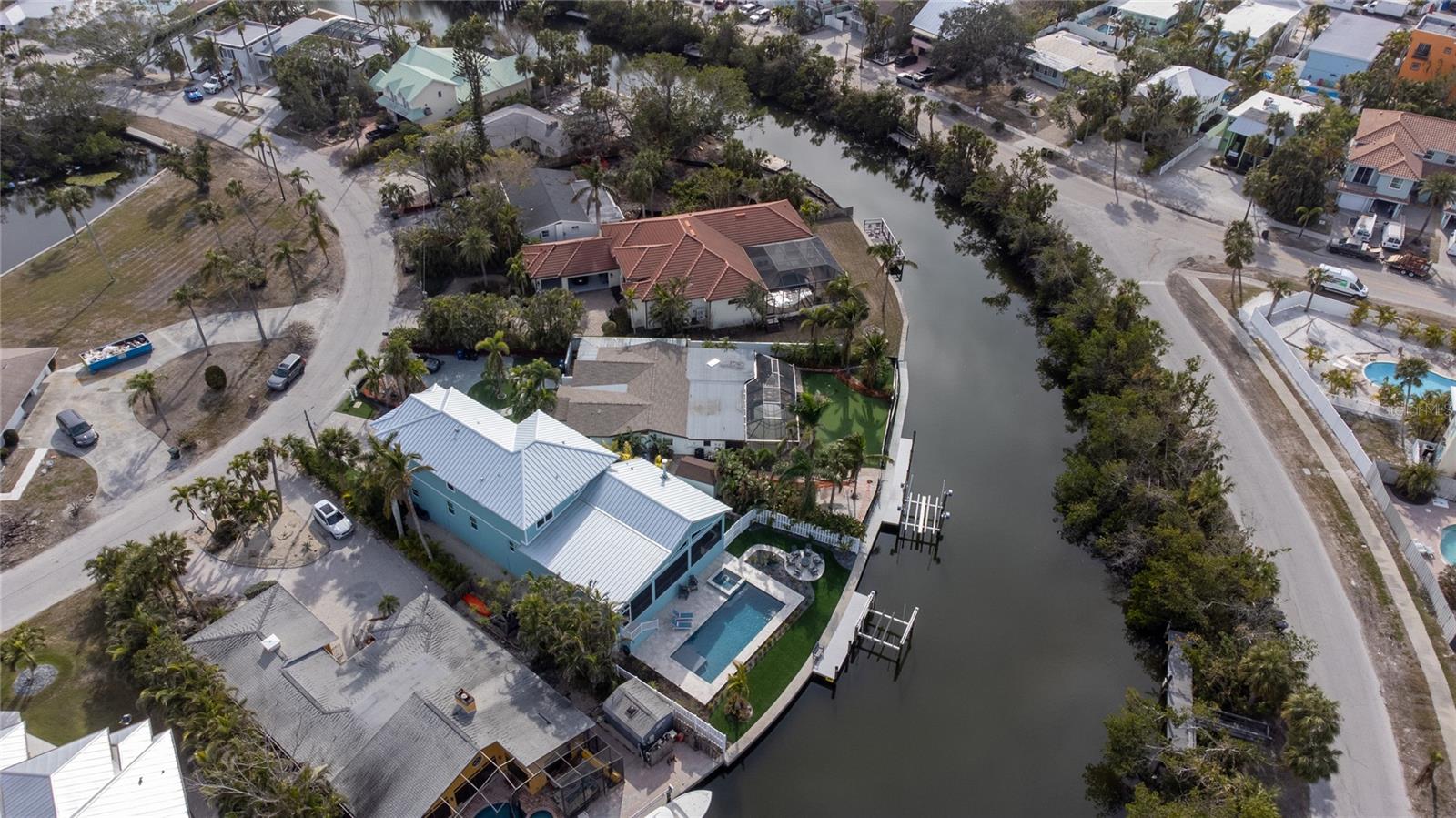 262 ISLAND CIR, SARASOTA, FL, 34242
