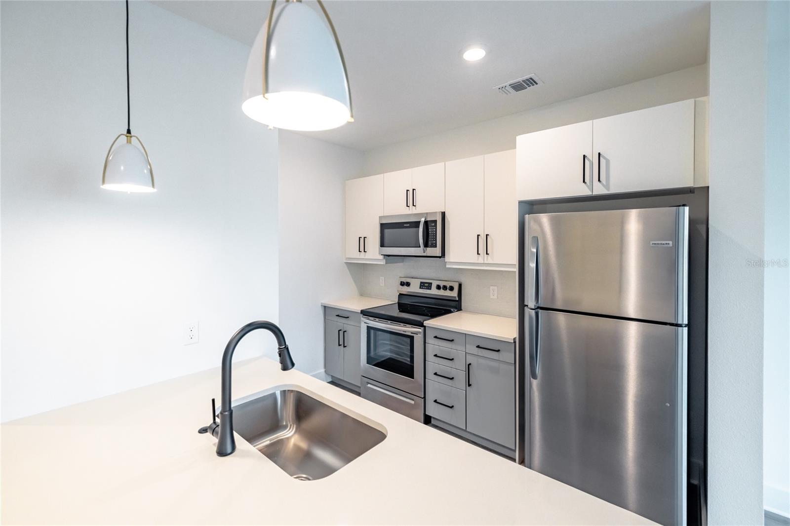 1420 LAKEFRONT DR #ST-1206, SARASOTA, FL, 34240