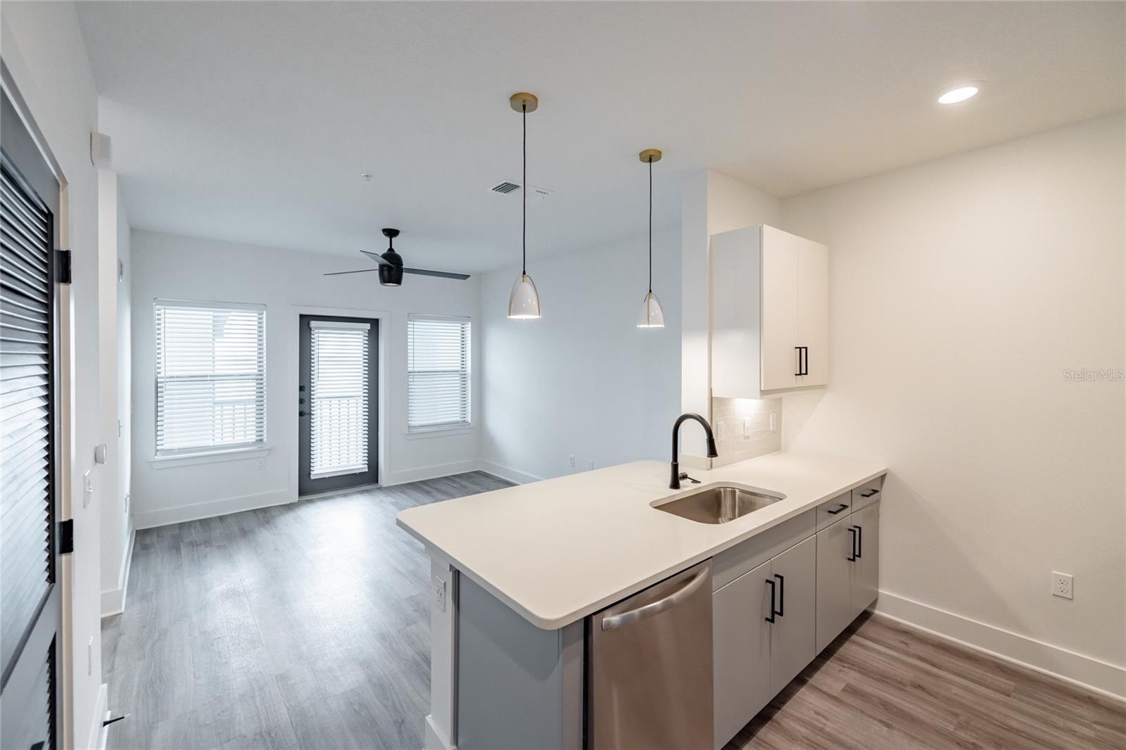1420 LAKEFRONT DR #7403, SARASOTA, FL, 34240