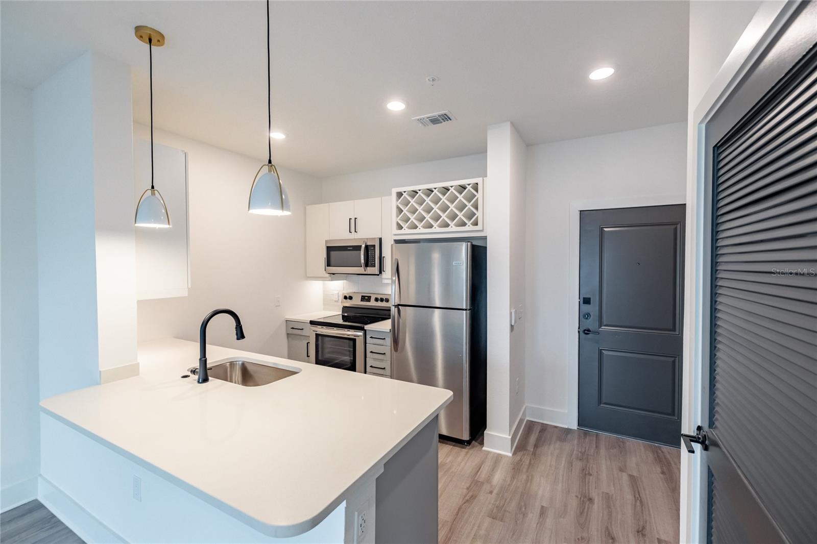 1420 LAKEFRONT DR #7403, SARASOTA, FL, 34240