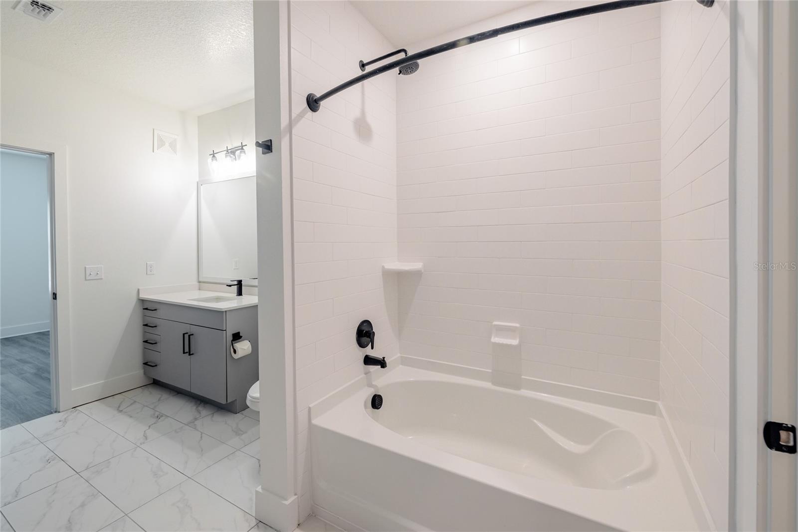 1420 LAKEFRONT DR #7113, SARASOTA, FL, 34240