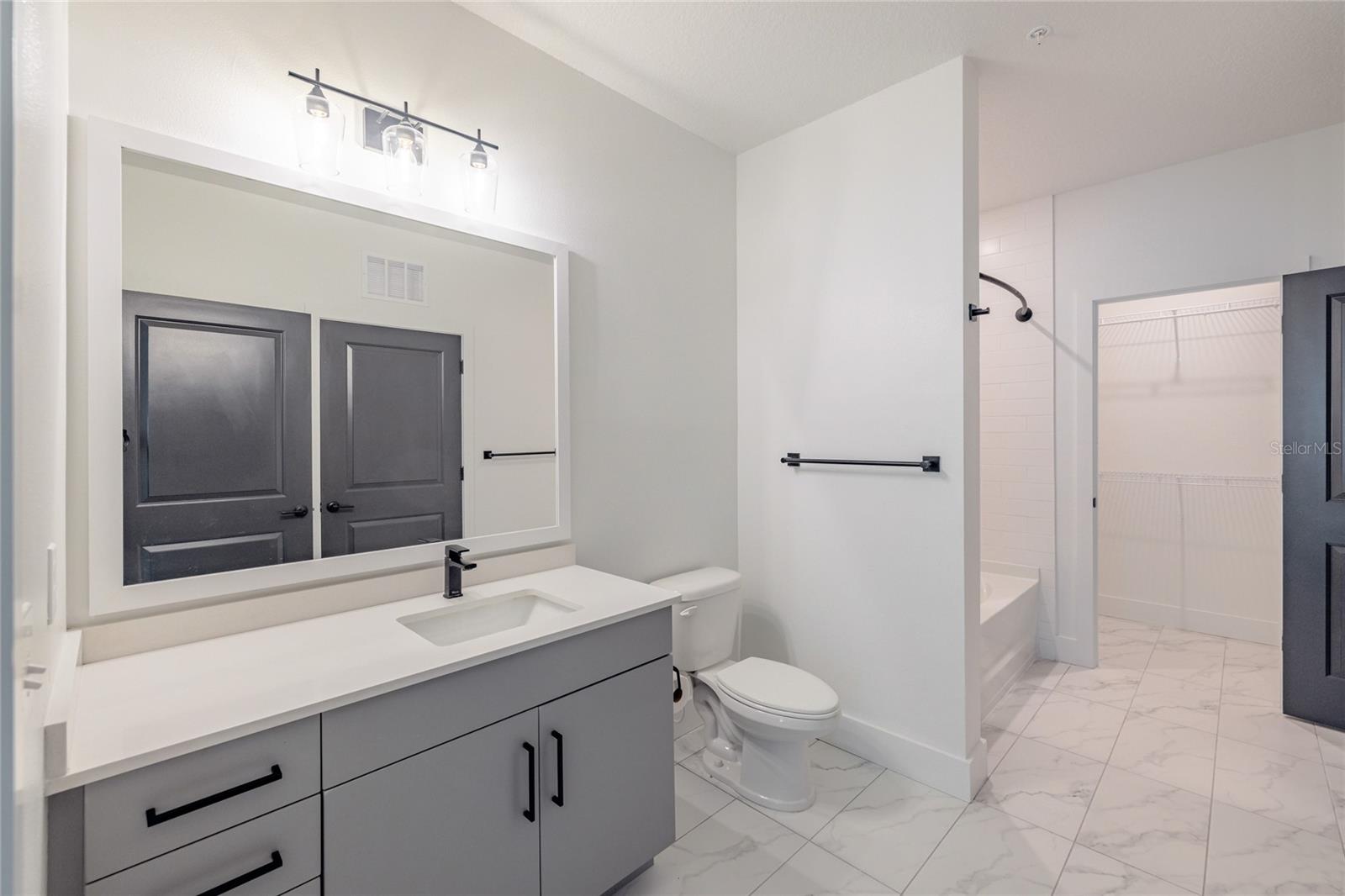 1420 LAKEFRONT DR #7113, SARASOTA, FL, 34240