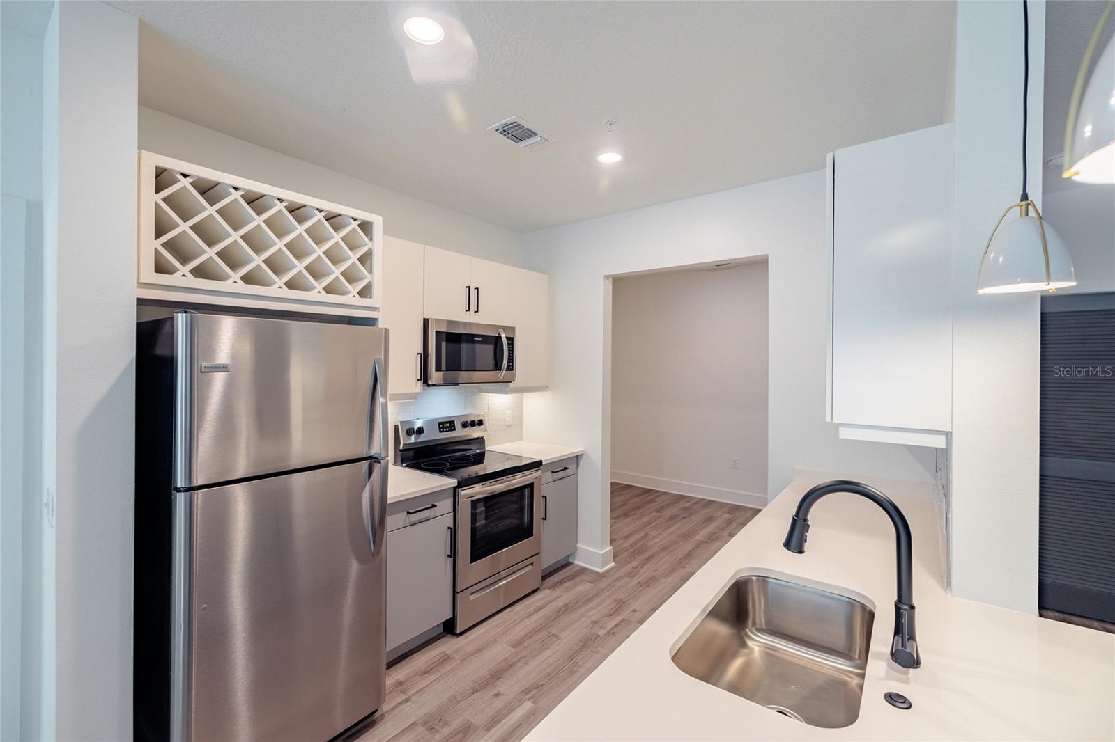 1420 LAKEFRONT DR #7113, SARASOTA, FL, 34240