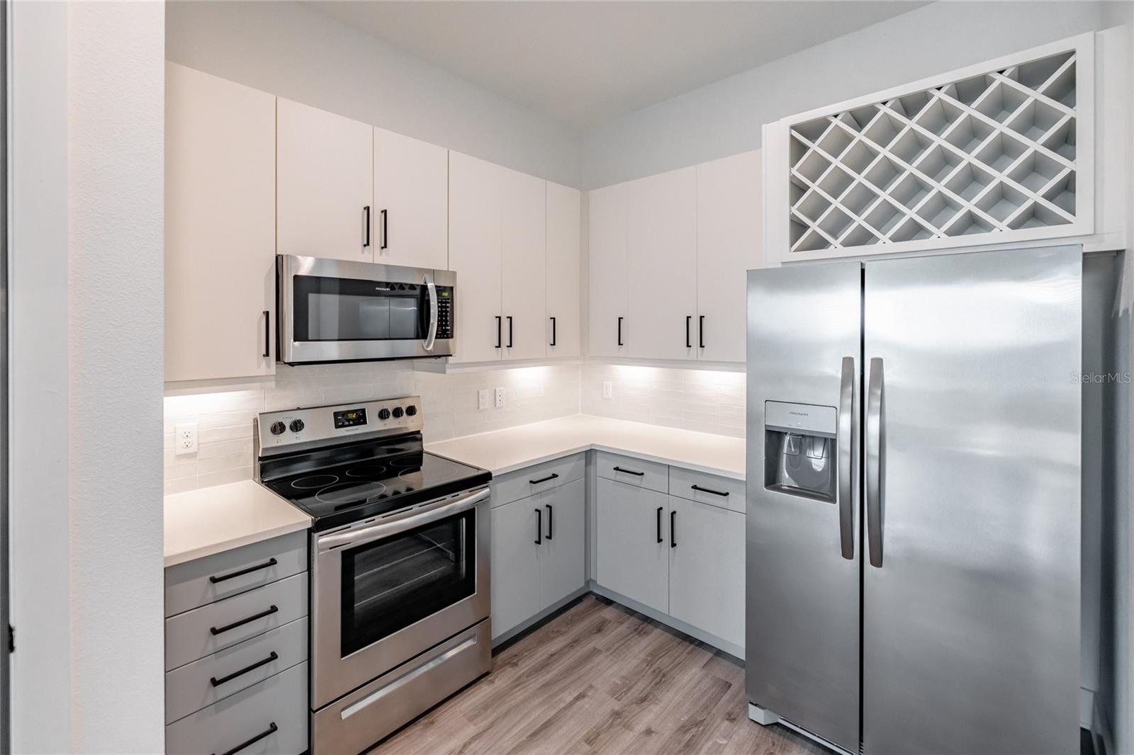 1420 LAKEFRONT DR #3313, SARASOTA, FL, 34240