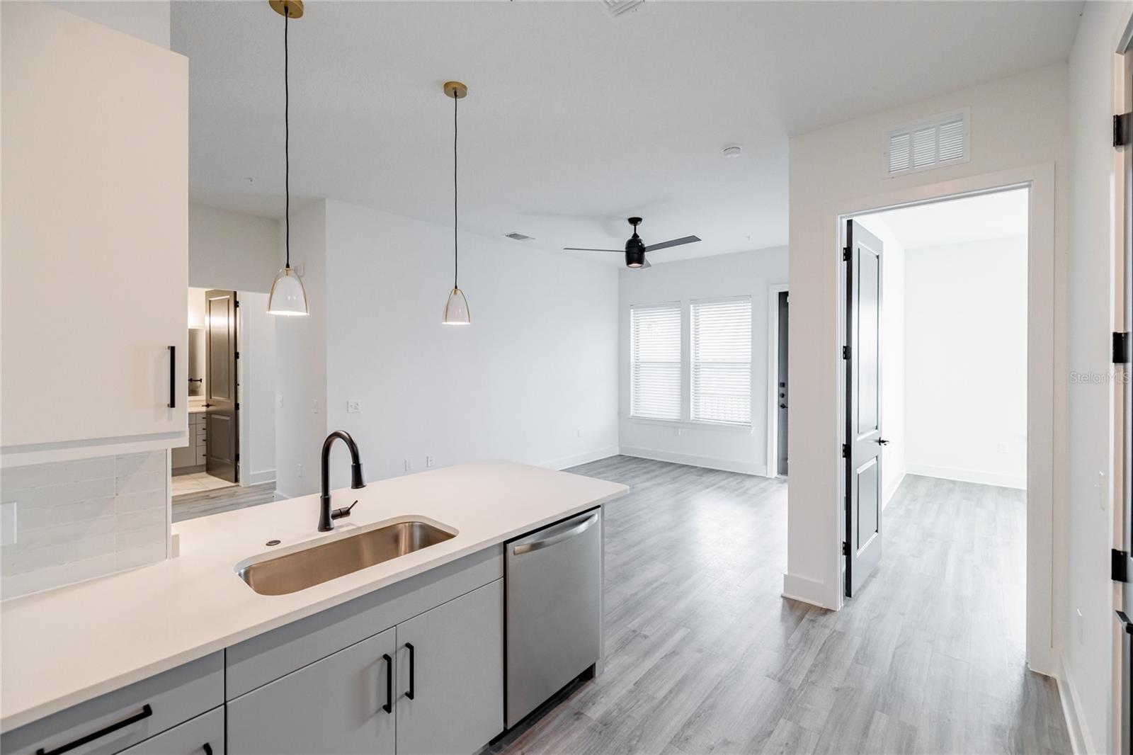 1420 LAKEFRONT DR #3313, SARASOTA, FL, 34240