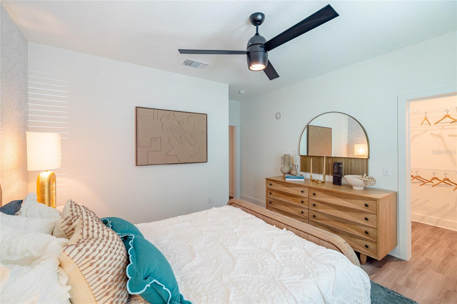 1420 LAKEFRONT DR #2208, SARASOTA, FL, 34240