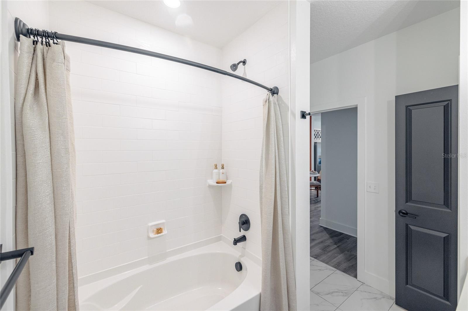 1420 LAKEFRONT DR #2208, SARASOTA, FL, 34240