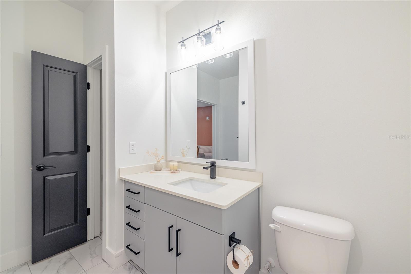 1420 LAKEFRONT DR #2208, SARASOTA, FL, 34240